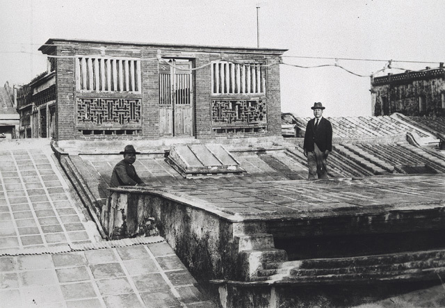 鹿港街頂設有磚坪。
圖片來源：國家文化記憶庫